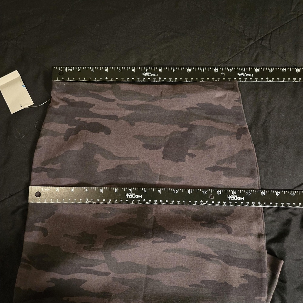 Sanctuary Skirt Womens XS Gray Camo Midi Pencil Stretch Knit Pull On Casual - Picture 3 of 8